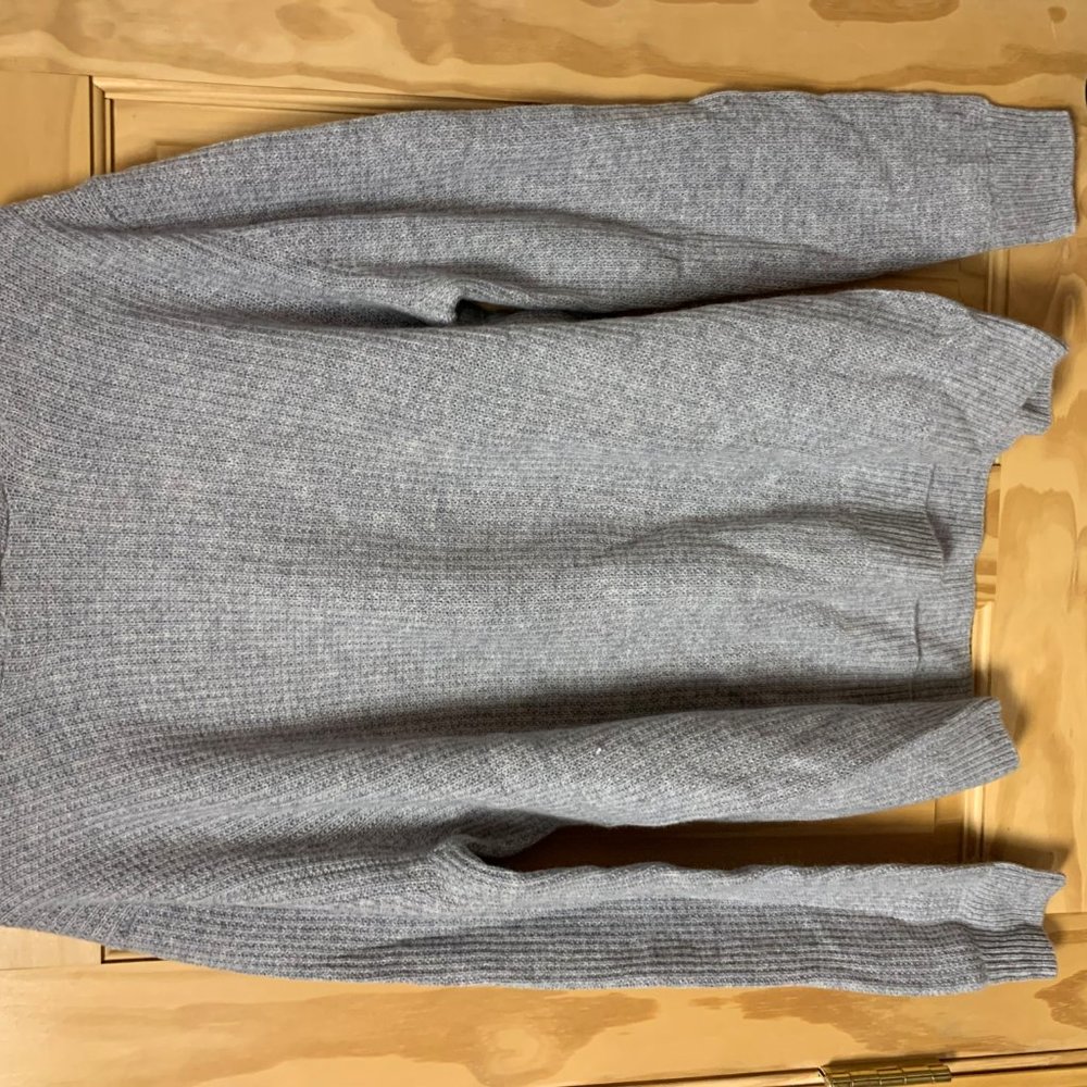 Cashmere Hooded Sweater - Picture 4 of 4